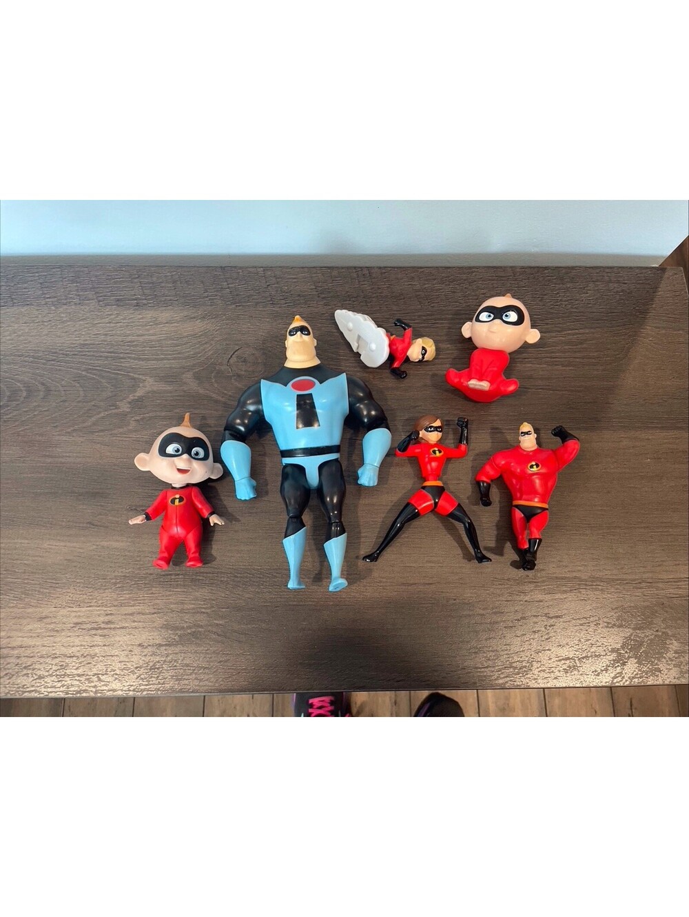 Disney Pixar THE INCREDIBLES  Set Of 6 Action Figures Cake Toppers 3”-8”